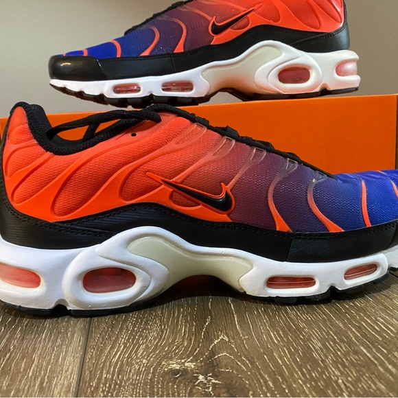 Nike Air Max Plus- Men’s 10 - Picture 3 of 13